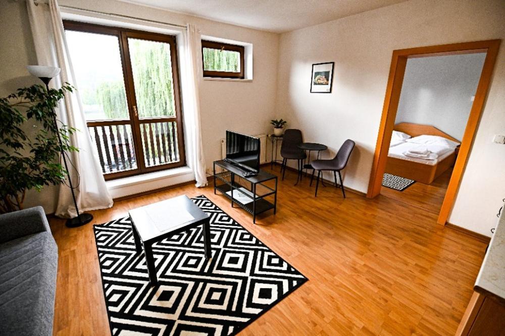 Aparthotel Faust Decin Bagian luar foto