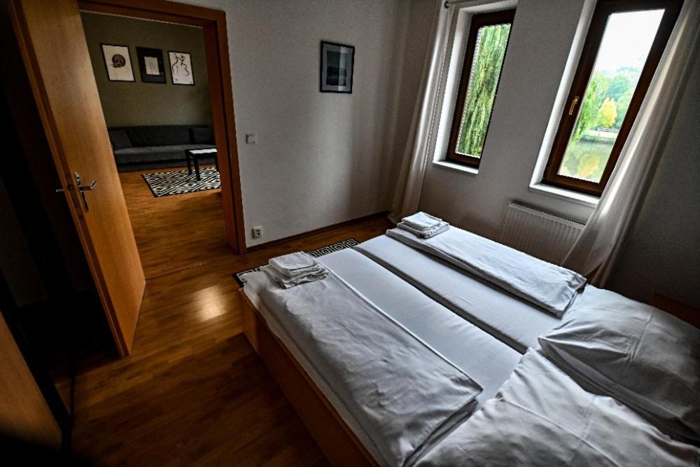 Aparthotel Faust Decin Bagian luar foto