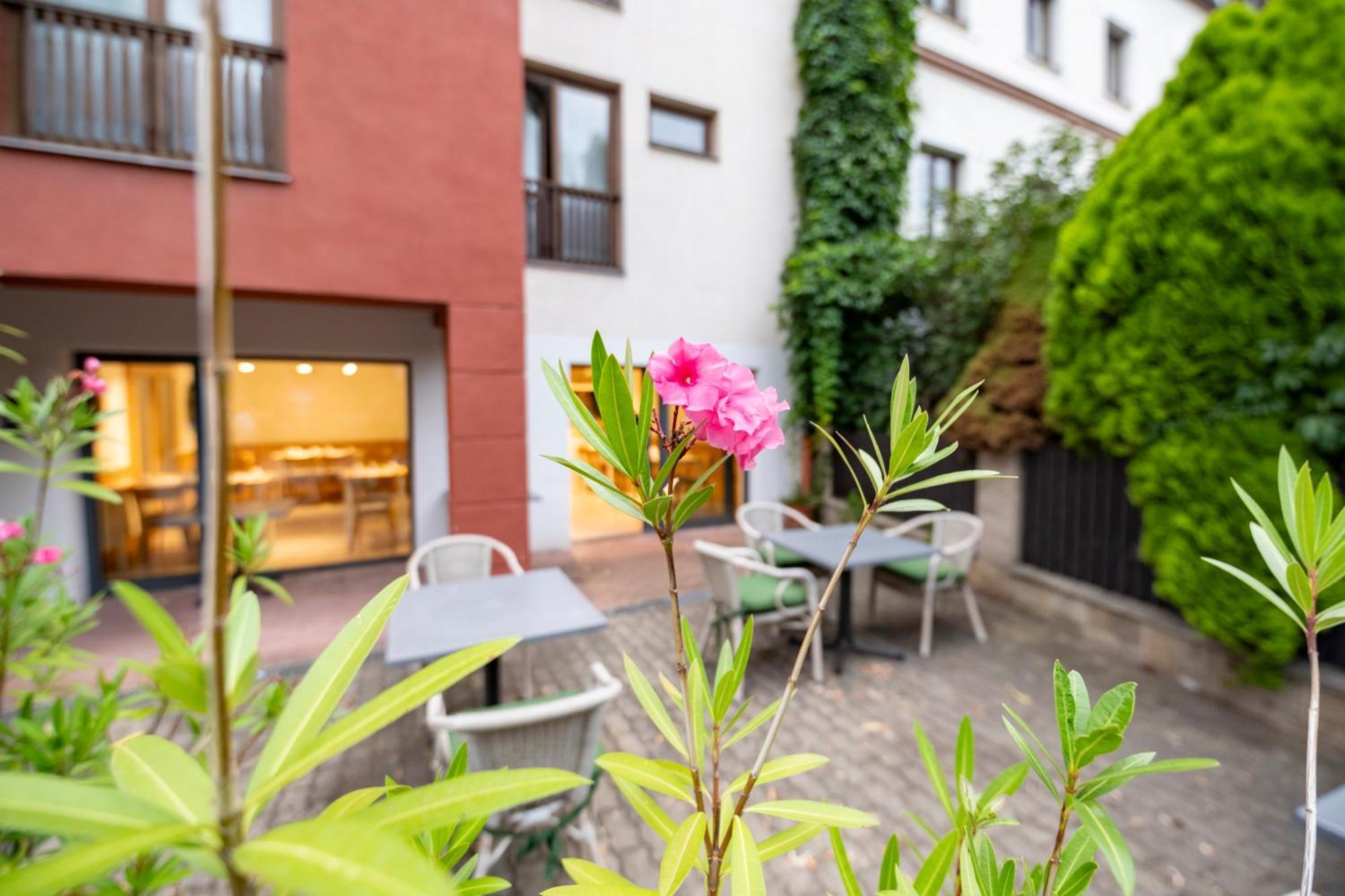 Aparthotel Faust Decin Bagian luar foto