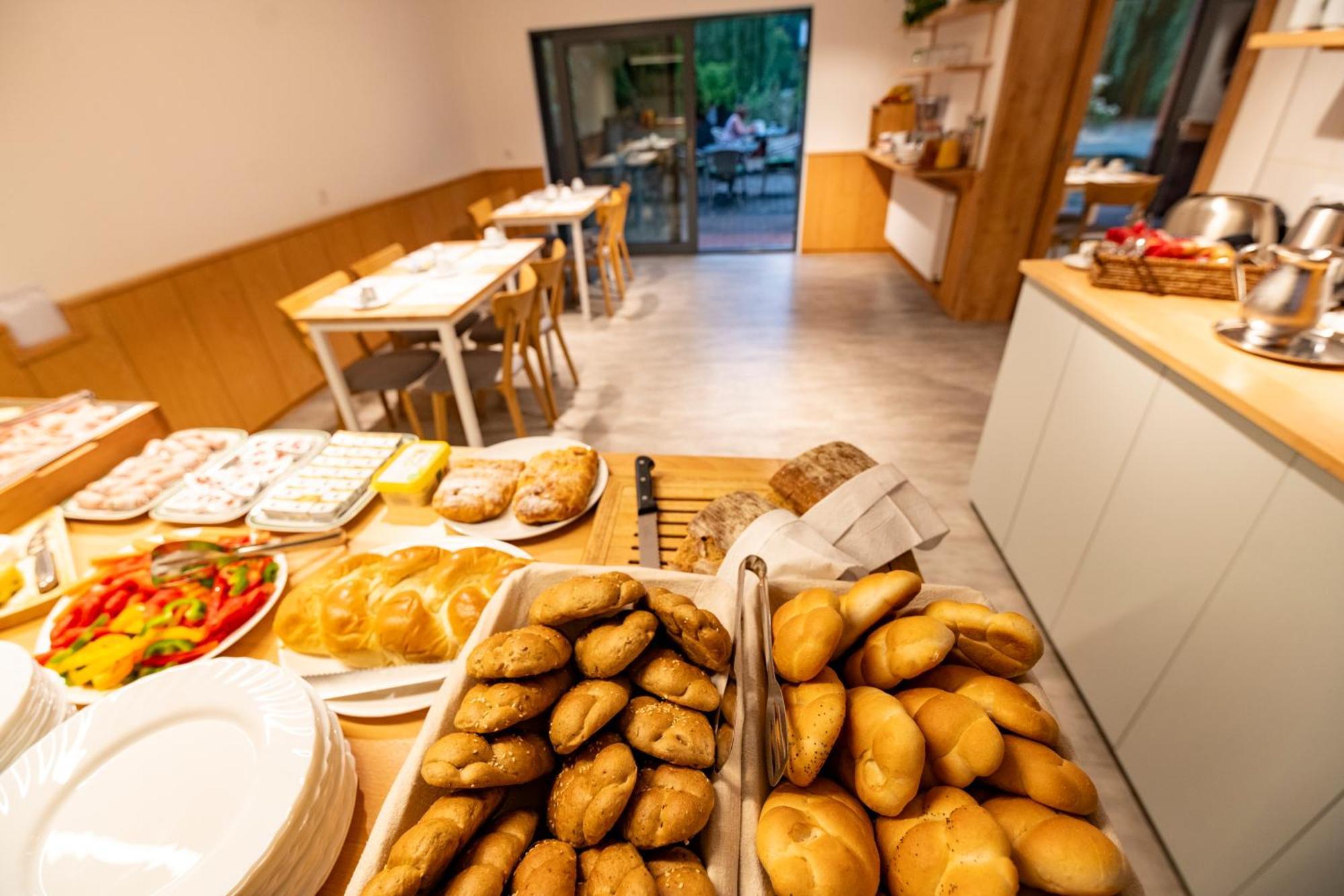 Aparthotel Faust Decin Bagian luar foto